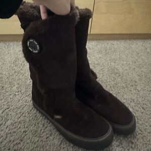 Vans winter sneaker boots.